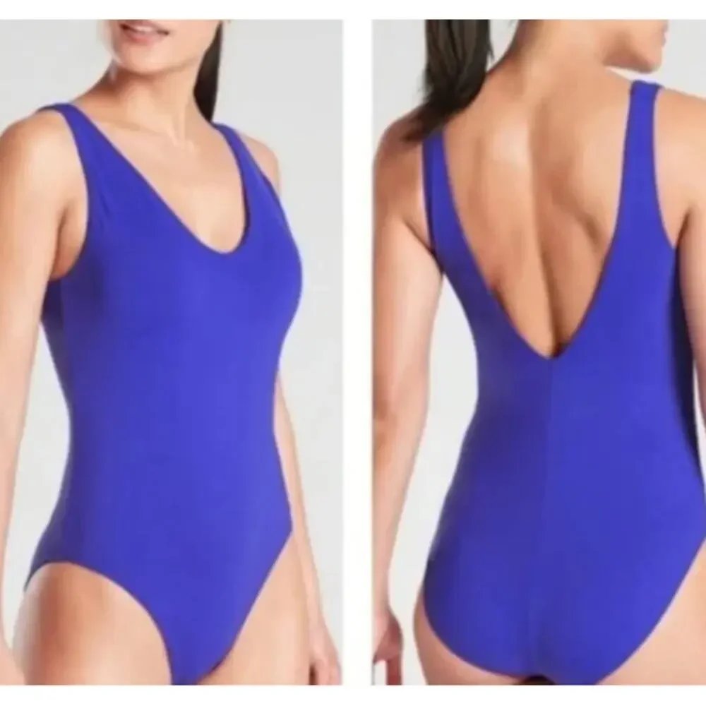 Athleta Seychelles One-Piece Swimsuit with Built-In Shelf Bra in Yacht Blue M